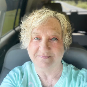 Meet your Posher, Suzanne